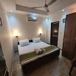 Stay Residency - Green Park Metro Station Gate No - 1